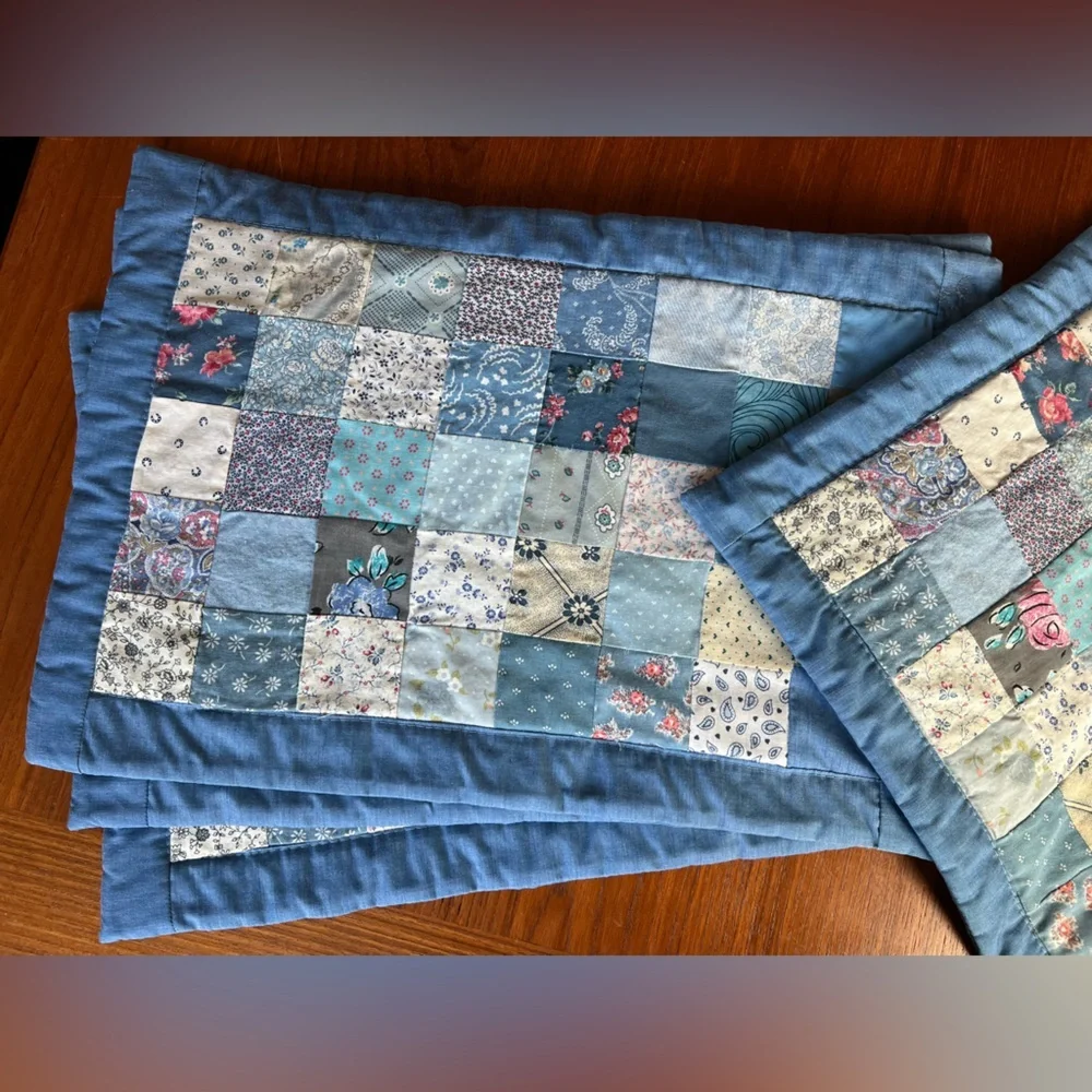 Set of 4 Vintage Quilted Patchwork Placemats Floral Cottagecore Farmhouse